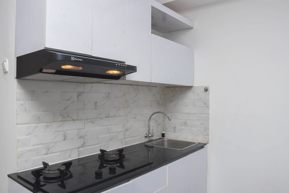 Apartment | Private kitchen | Fridge, cookware/dishes/utensils
