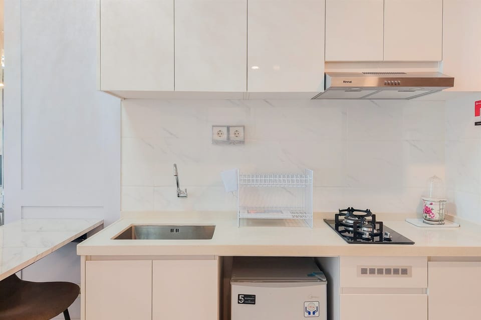 Apartment, 2 Bedrooms | Private kitchen | Fridge, cookware/dishes/utensils