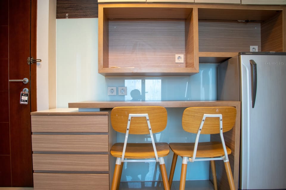 Apartment, 2 Bedrooms | Dining room