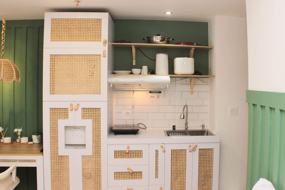 Apartment | Private kitchen | Fridge, cookware/dishes/utensils