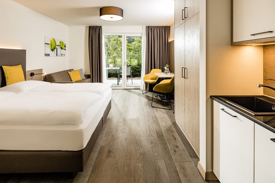 Basic Apartment | Hypo-allergenic bedding available, minibar, in-room safe