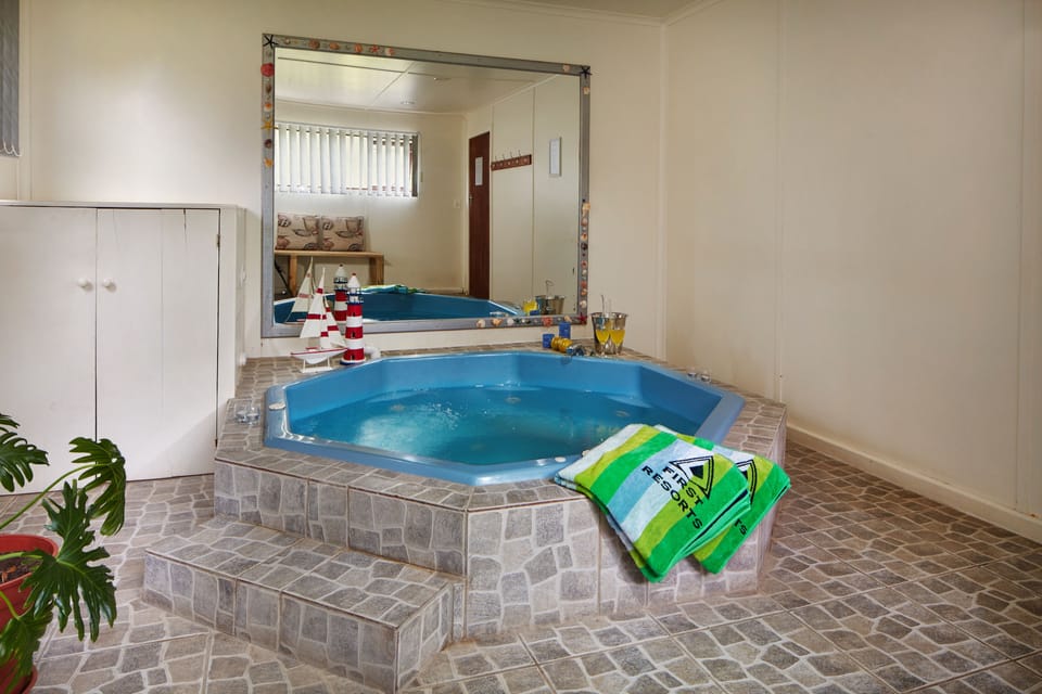 Indoor spa tub