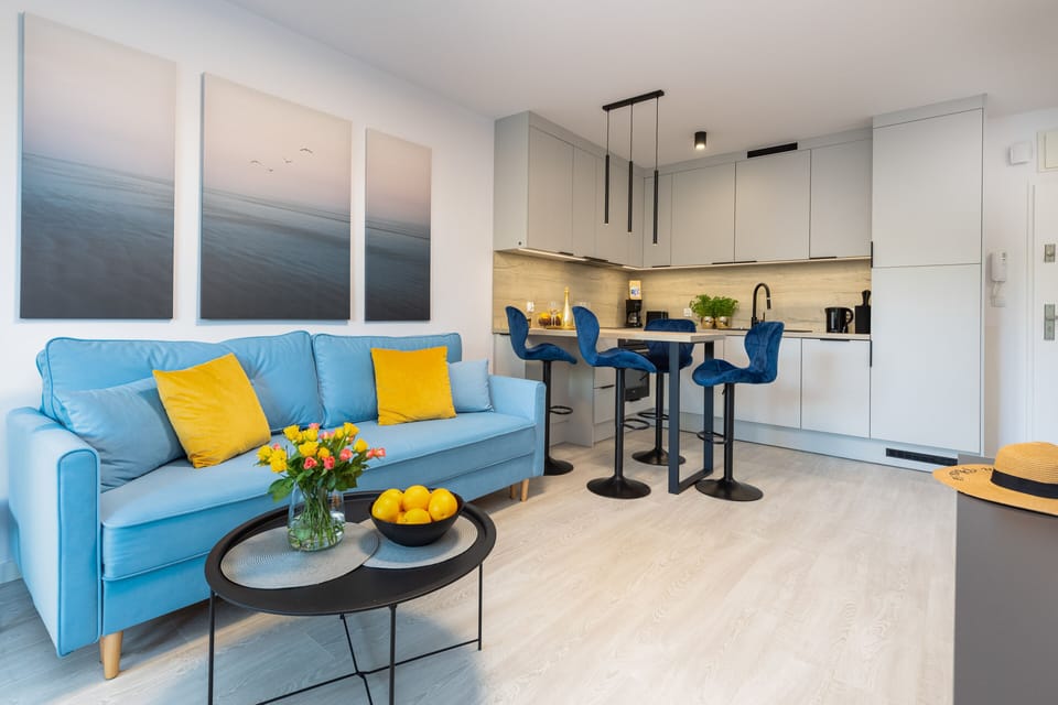Exclusive Apartment | Living area | 50-cm flat-screen TV with cable channels, TV