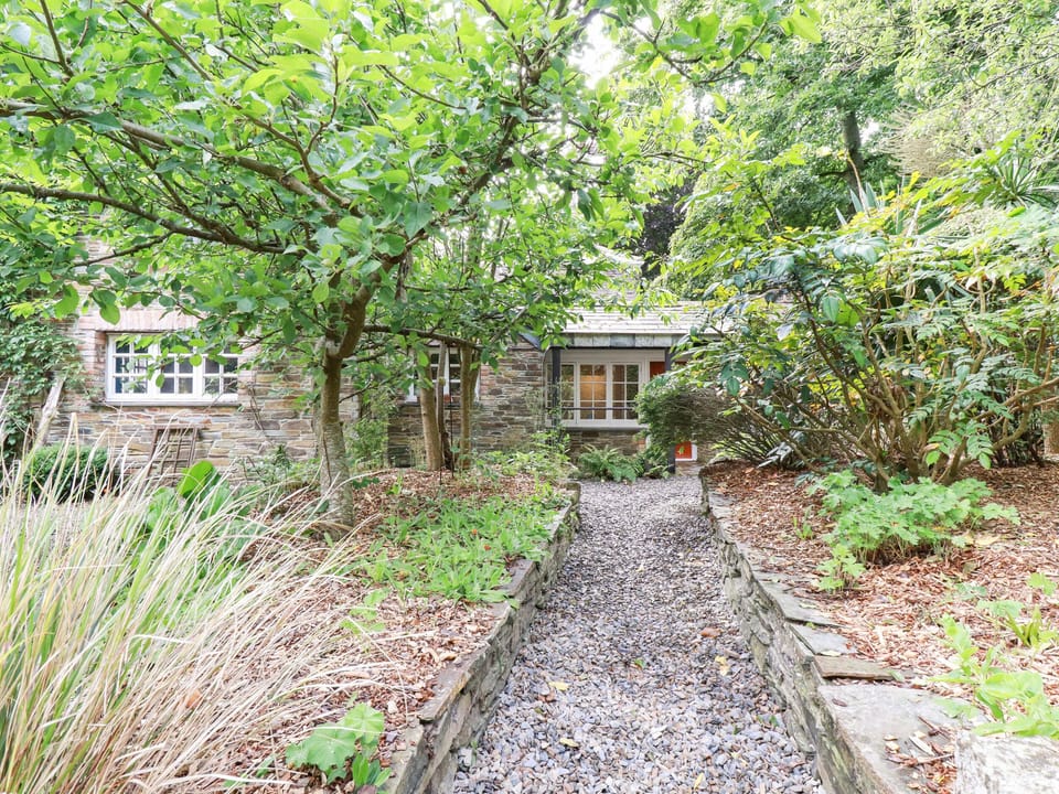 Cottage | Property grounds