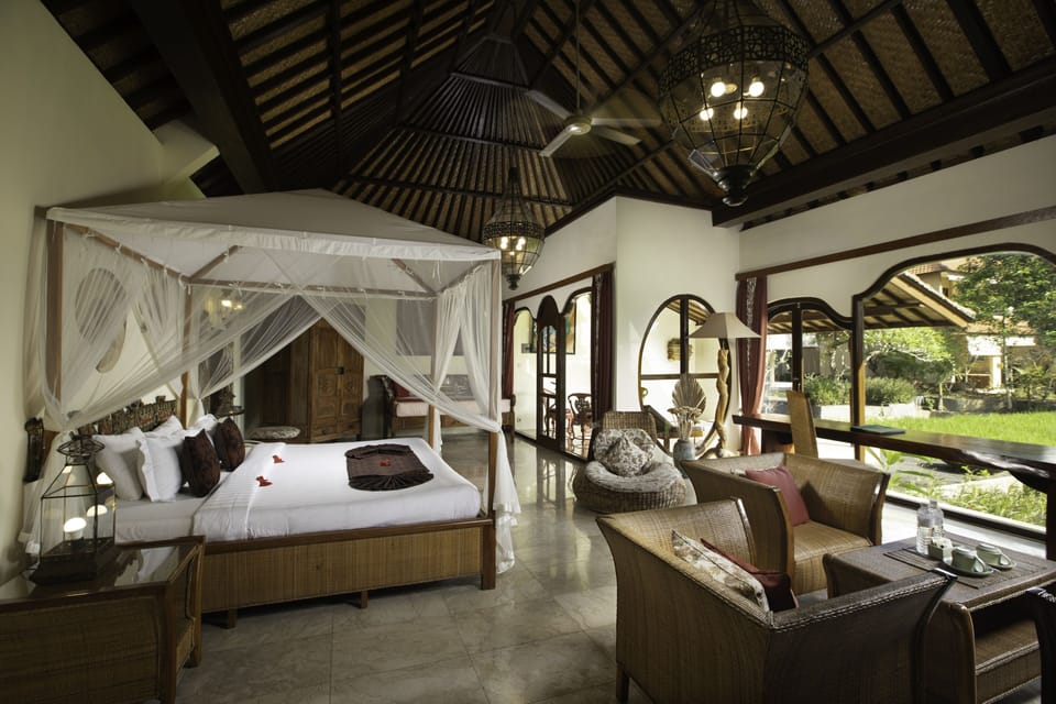 Deluxe Room | Minibar, desk, free WiFi, bed sheets