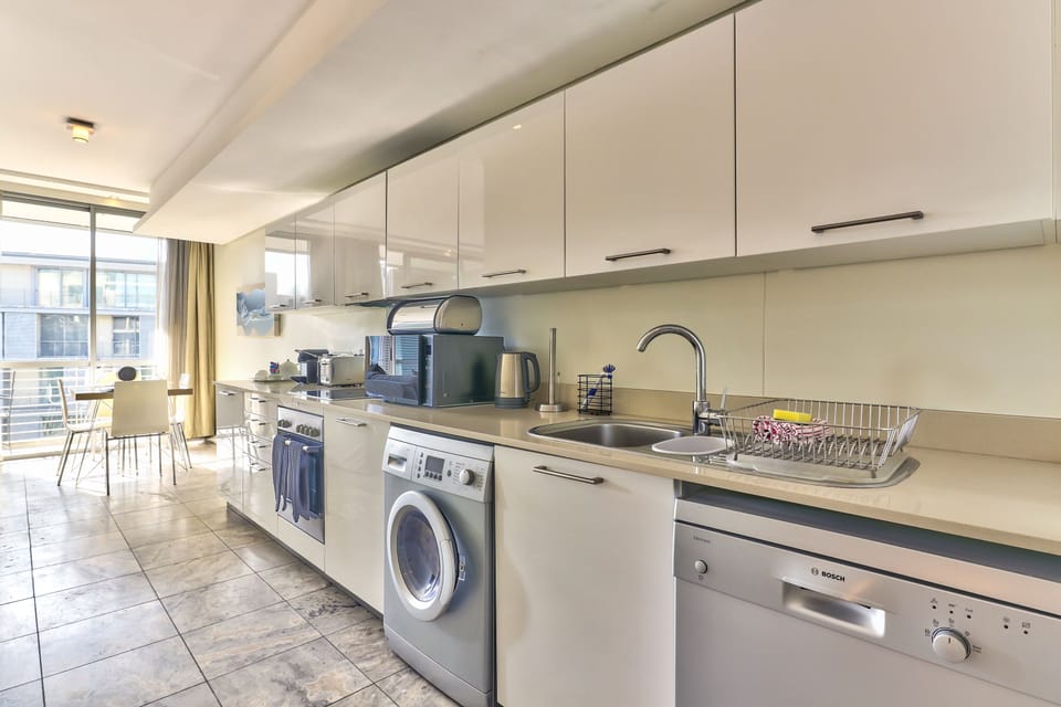 Luxury Double Room | Private kitchen | Full-size fridge, microwave, oven, stovetop