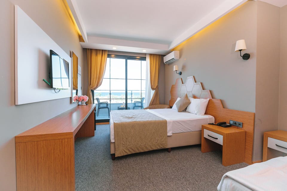 Standard Room | Free minibar items, soundproofing, free WiFi, bed sheets