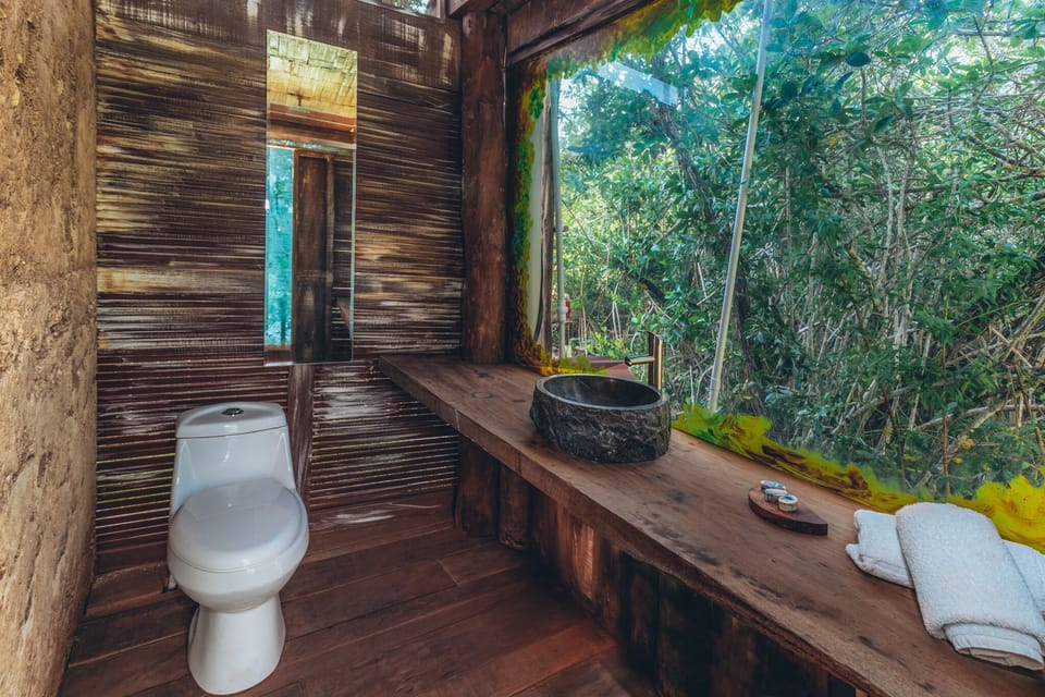 Premium Cabin | Bathroom | Shower, free toiletries, towels, soap
