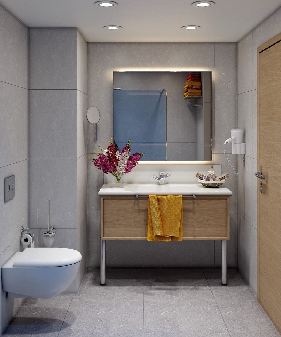 Superior Room | Bathroom | Shower, rainfall showerhead, free toiletries, hair dryer