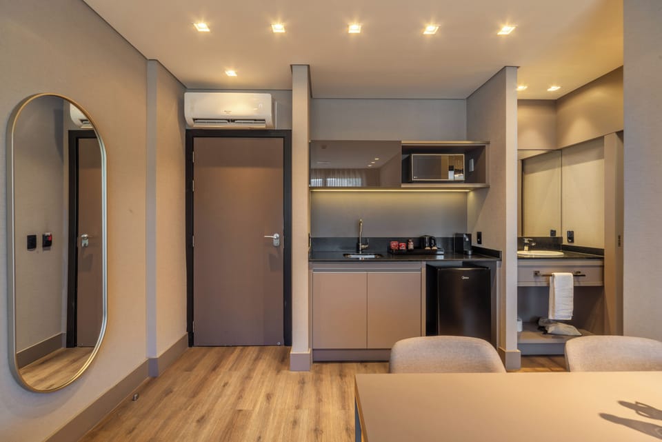 Suite Vista Vale | Private kitchen | Microwave