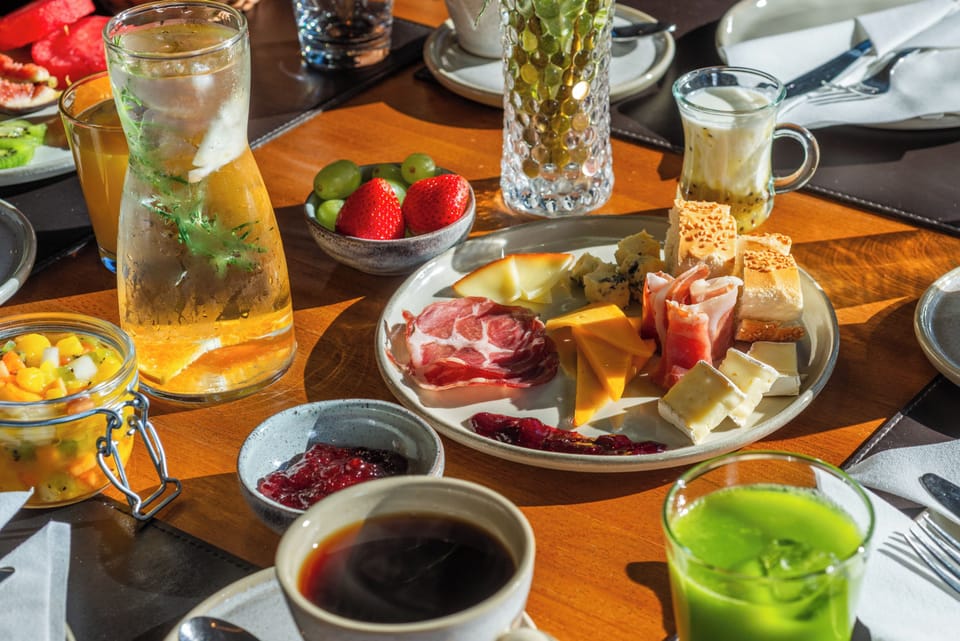 Free daily continental breakfast