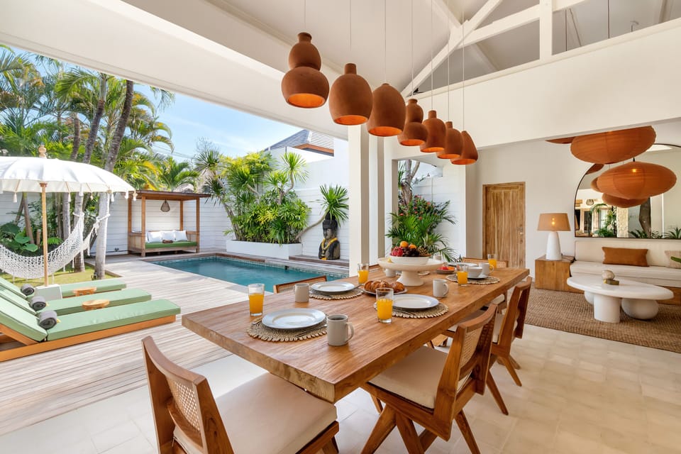Family Villa | Dining room