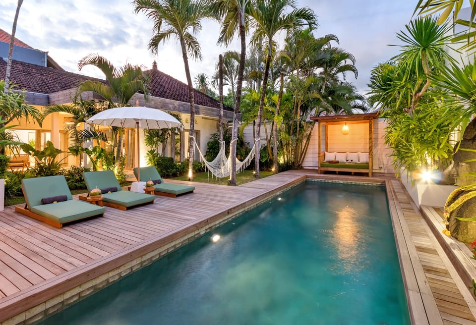 Family Villa | 4 bedrooms, in-room safe, laptop workspace, bed sheets