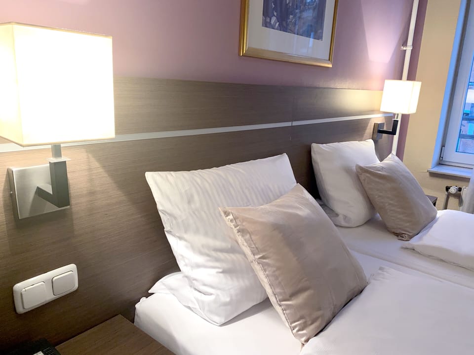 Double Room | In-room safe, desk, free WiFi, bed sheets