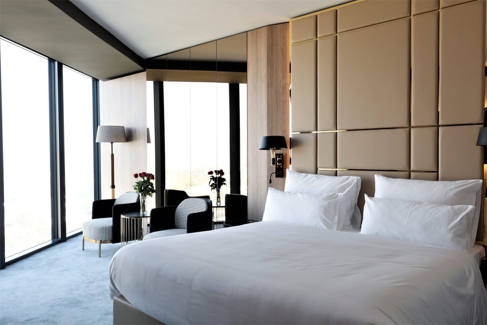 Grand Double or Twin Room | Minibar, in-room safe, desk, blackout drapes