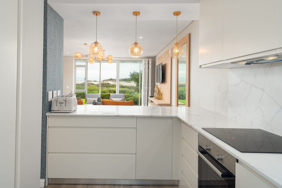 Luxury Apartment | Private kitchen | Fridge, microwave, oven, stovetop