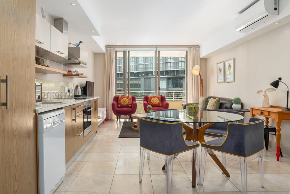 Basic Apartment | In-room dining