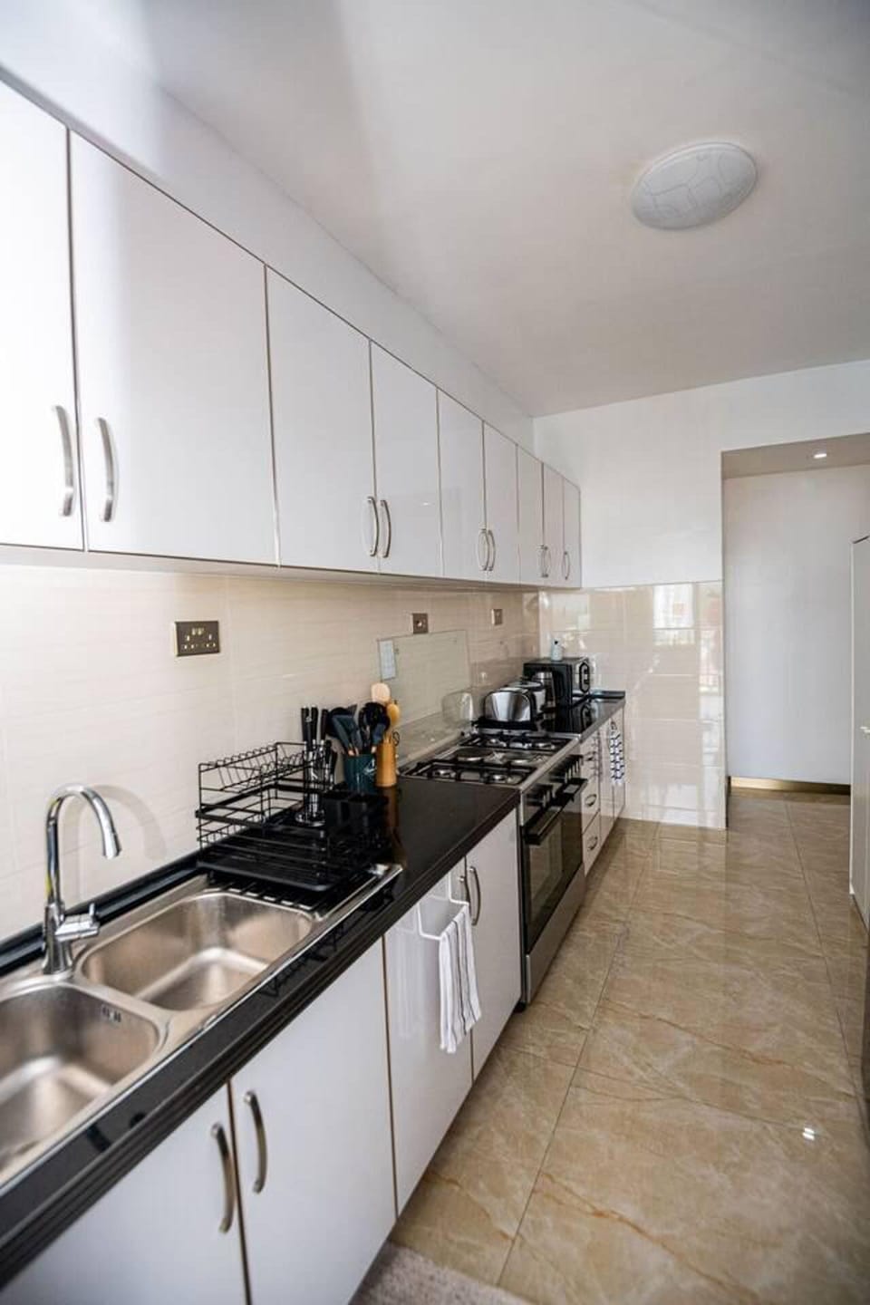 Apartment | Private kitchen | Fridge, microwave, oven, stovetop