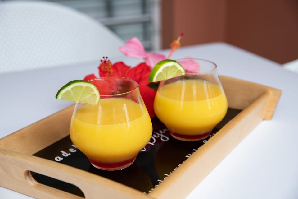 Exclusive Suite, 1 Queen Bed with Sofa bed, Balcony, Pool View | In-room dining