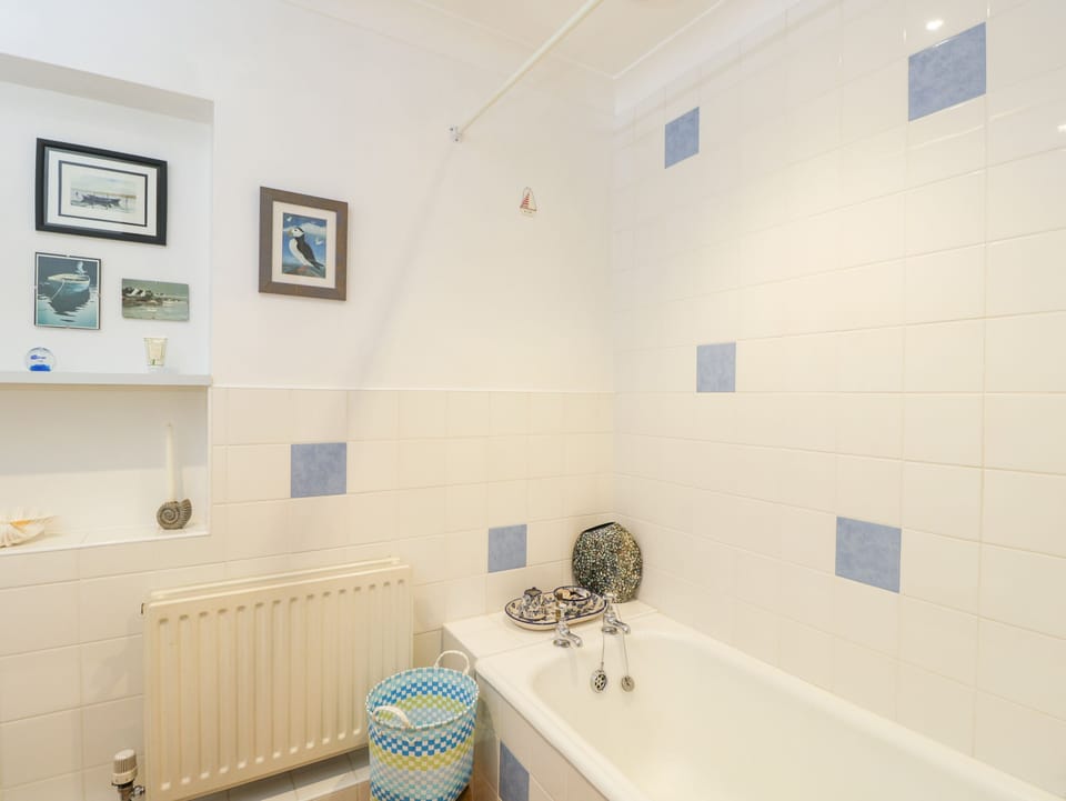 Little Crabapple Cottage in Corfe Castle