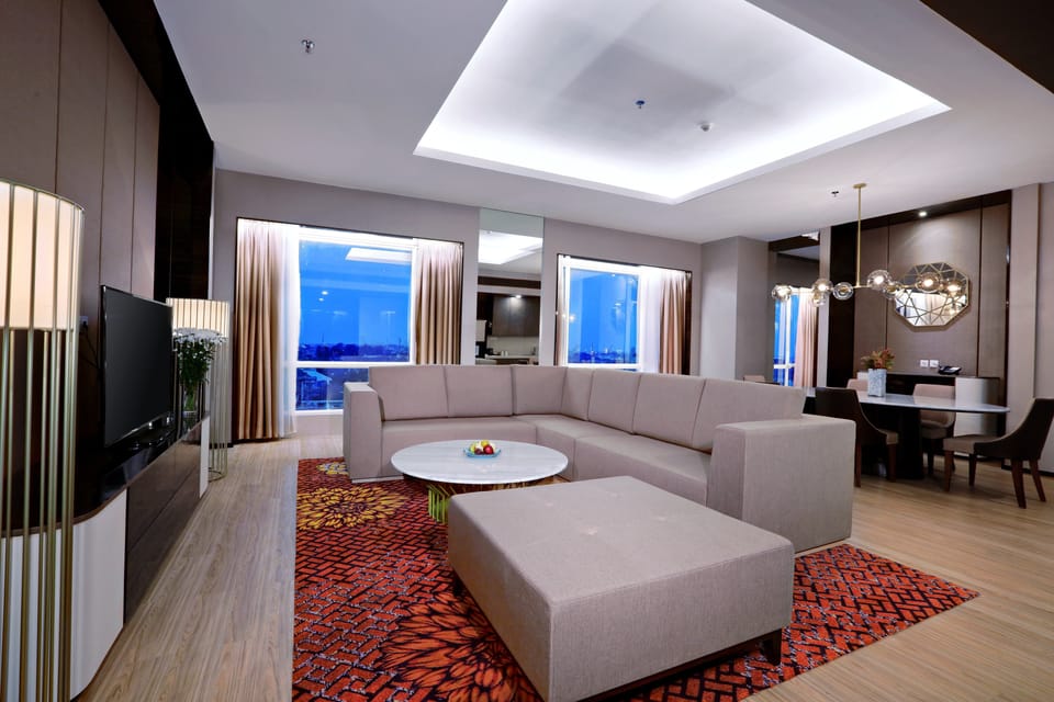 Grand Suite | Living area | LED TV