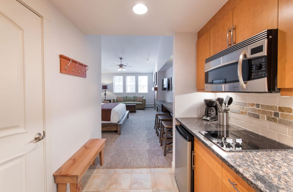 Studio | Private kitchen | Coffee/tea maker, toaster