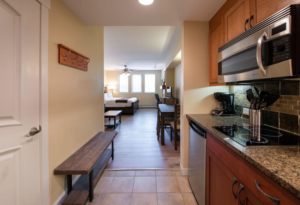 Studio | Private kitchen | Coffee/tea maker, toaster