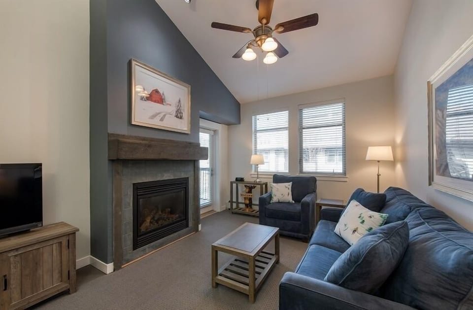 Condo, 1 Bedroom | Living room | TV