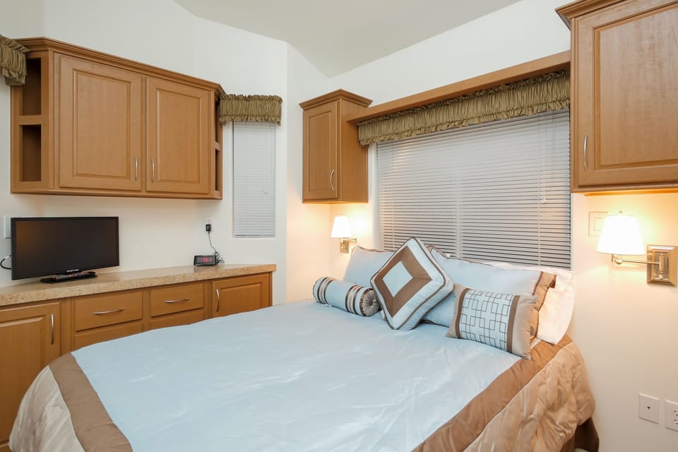 Cottage | Free WiFi, bed sheets