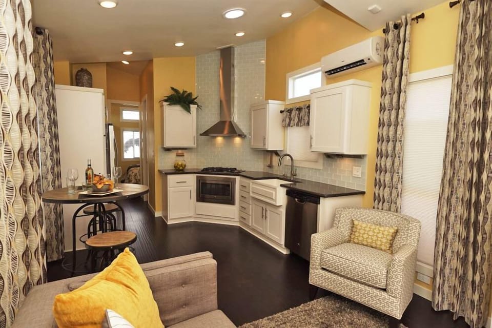 Cottage | Living area