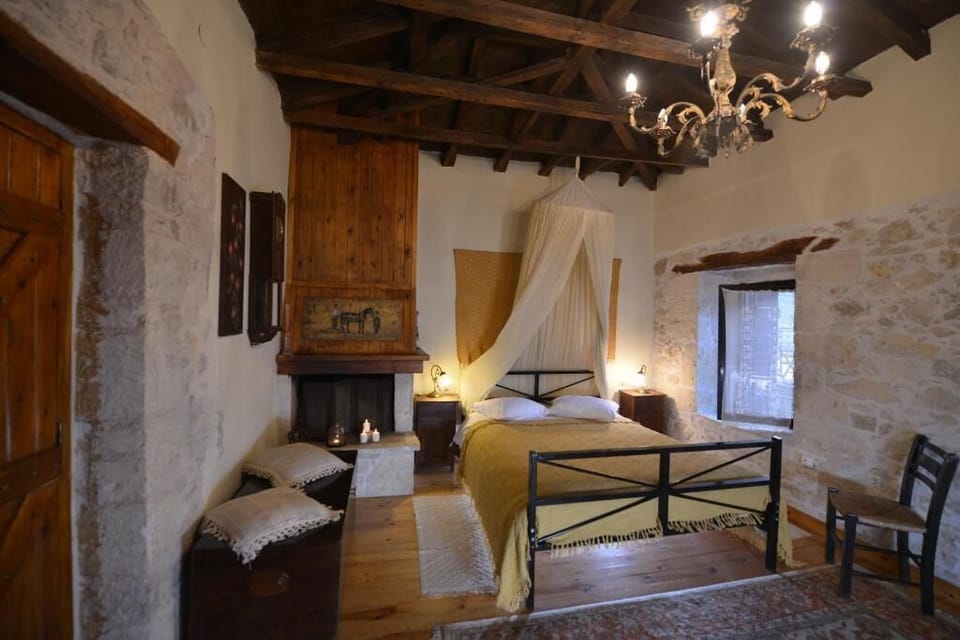 Classic Studio, 1 Double Bed | Soundproofing, free WiFi, bed sheets