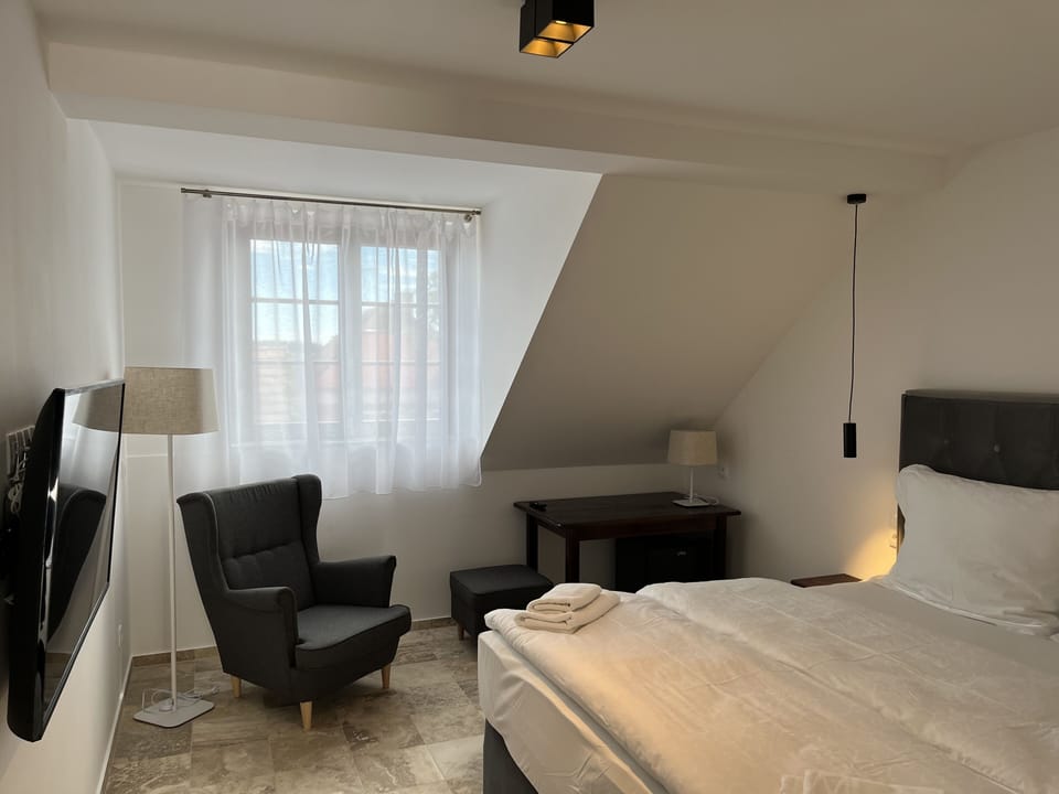 Room | 1 bedroom, desk, laptop workspace, iron/ironing board (on request)
