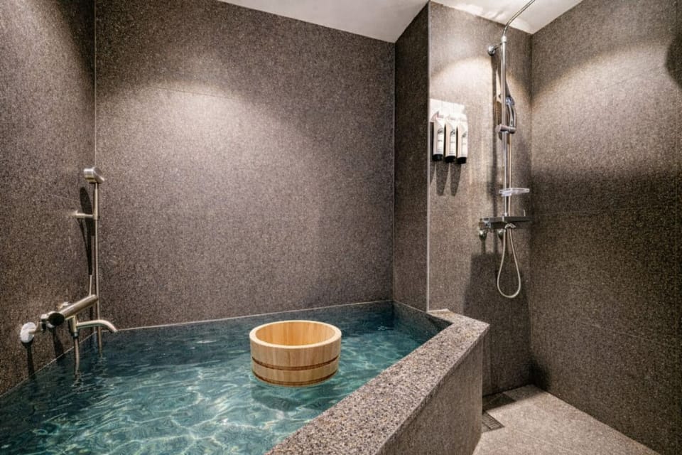 Japanese-style Double Room, 1 Queen Bed, Non Smoking, Mountain View | Bathroom | Hair dryer, bathrobes, slippers, towels
