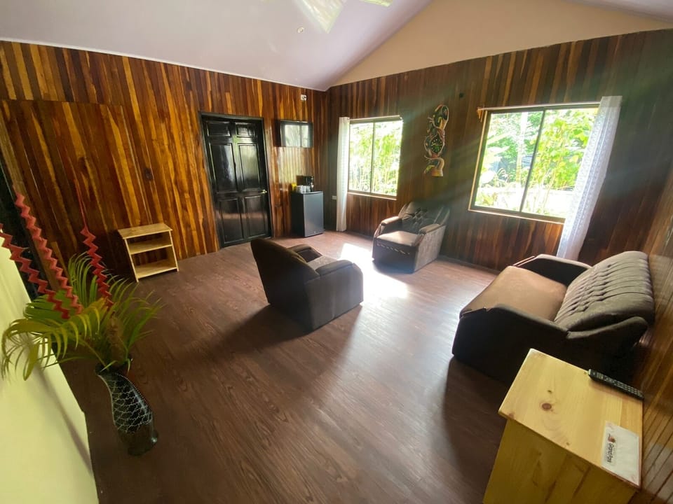 Grand Park Manuel Antonio Hotel in Quepos