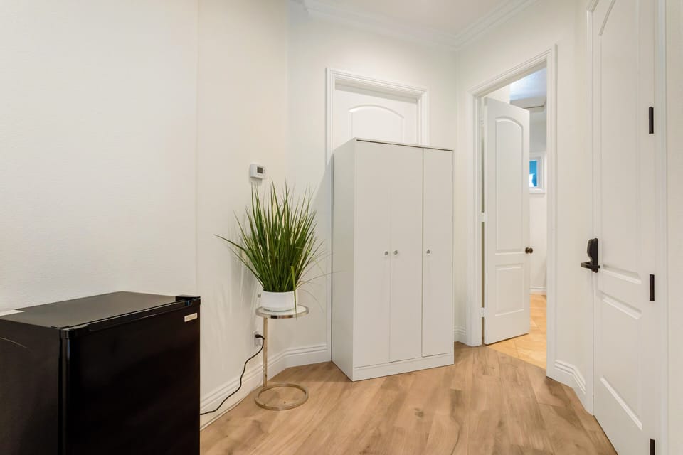 Deluxe Room, 1 King Bed | Premium bedding, pillowtop beds, minibar, individually decorated