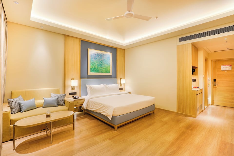 Family Room | Premium bedding, in-room safe, desk, laptop workspace