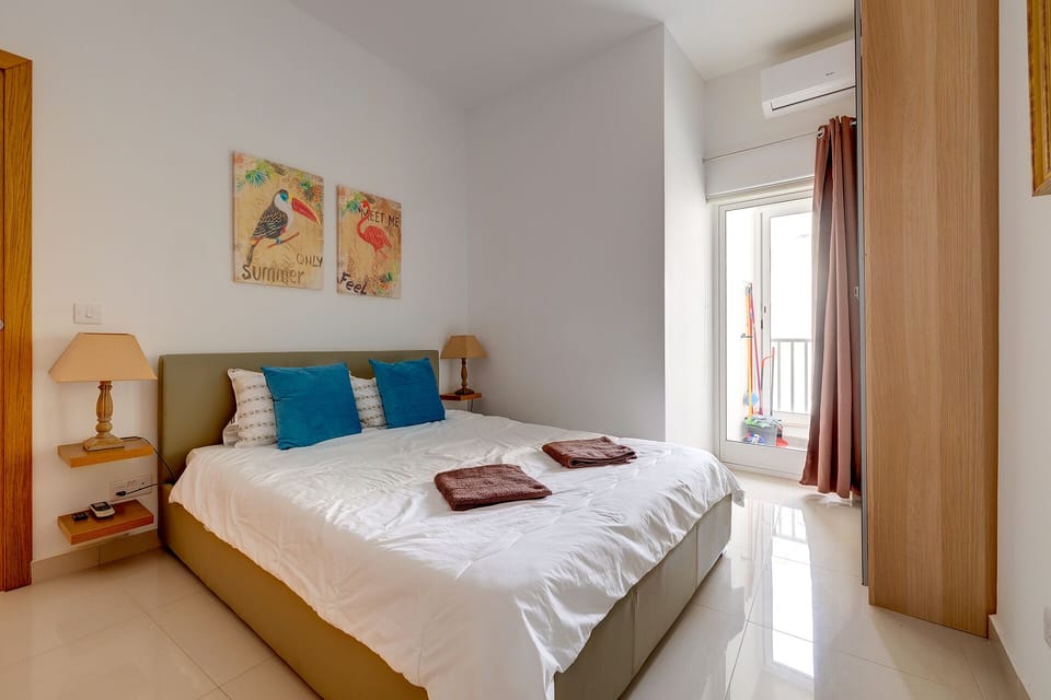 Prime Location Apartment With Side Seaviews Apartment in Sliema