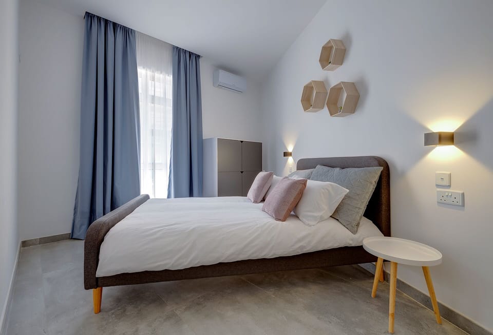 Apartment (2 Bedrooms) | 2 bedrooms, WiFi, bed sheets