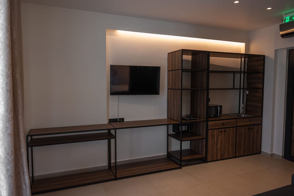 Superior Double Room-Sharing Pool - Sea View | Private kitchenette | Mini-fridge, microwave, stovetop, coffee/tea maker