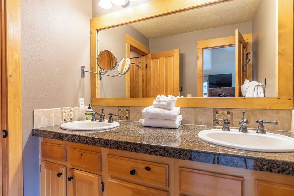 Montezuma Condos #1754 by Summit County Mountain Retreats Apartment in Keystone