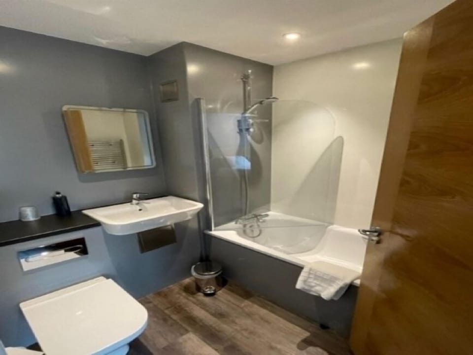 Free toiletries, hair dryer, towels