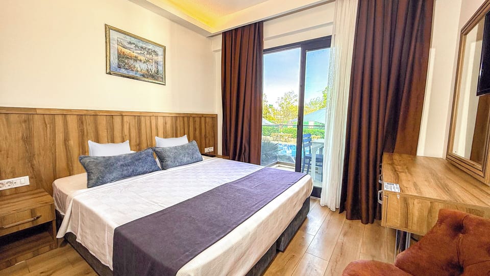 Superior Double Room | Minibar, free WiFi, bed sheets