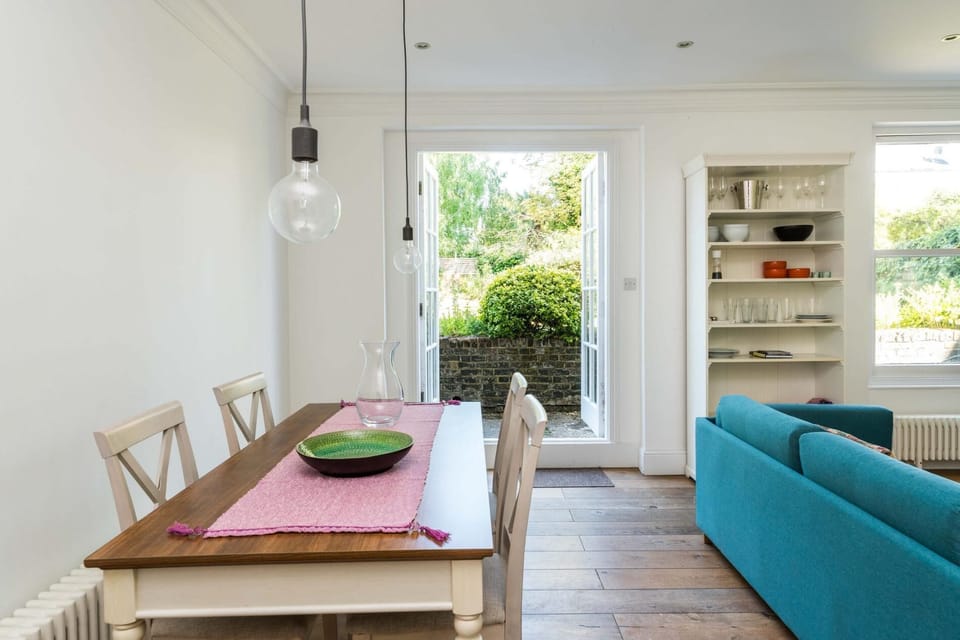 Apartment (3 Bedrooms) | Dining room