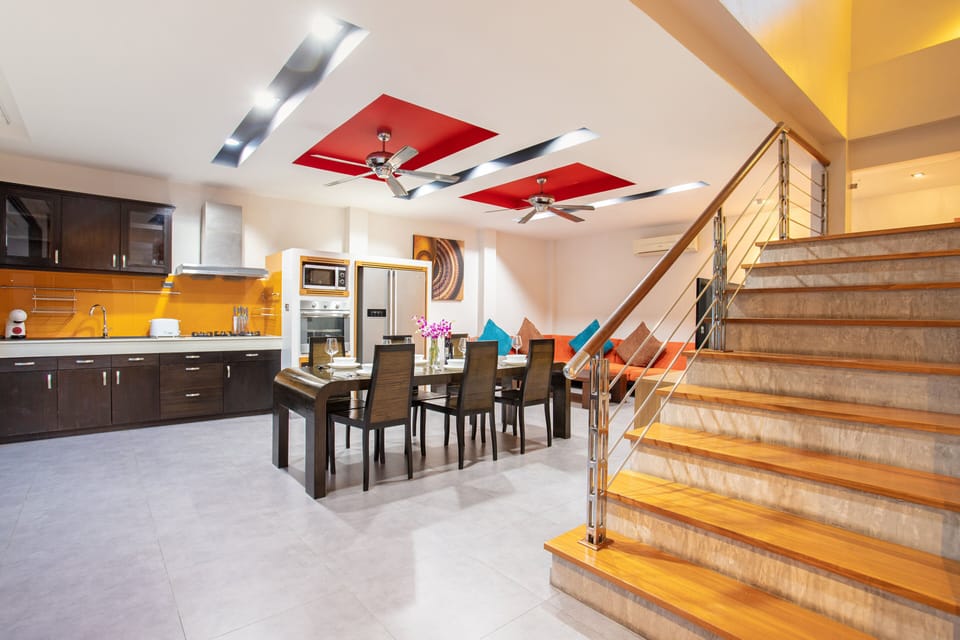 Luxury Villa | Dining room