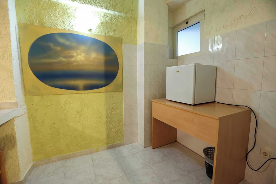 Family Comfort Room | Private kitchen | Fridge