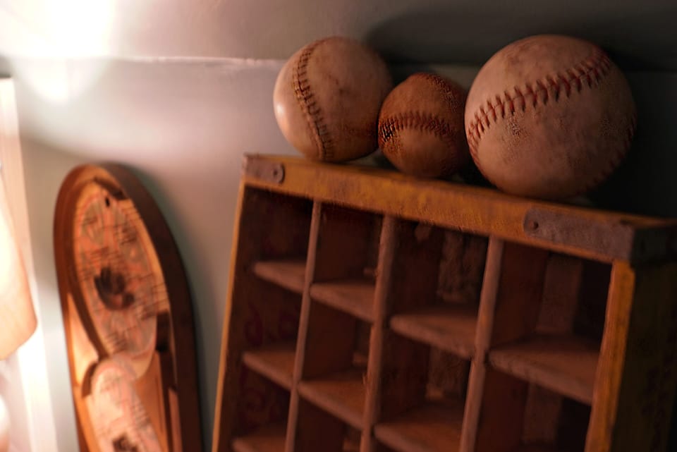 LIZZIE MURPHY | Premium bedding, memory foam beds, minibar, in-room safe