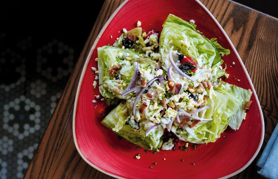 2 restaurants; lunch, dinner, and brunch served