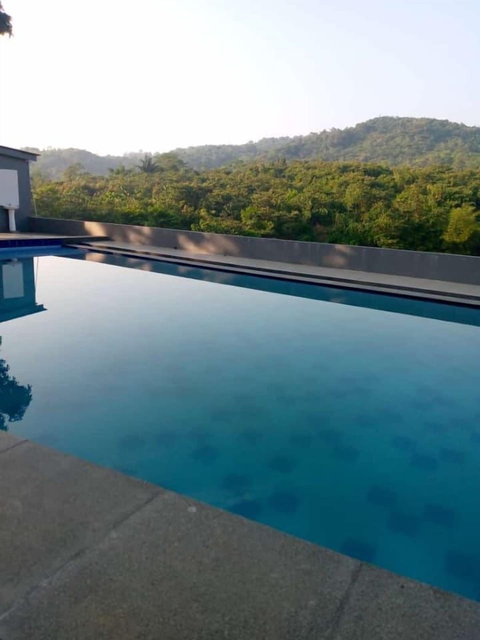 2 outdoor pools