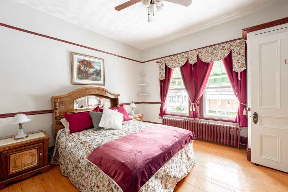 Superior Room | Individually decorated, individually furnished, desk, laptop workspace
