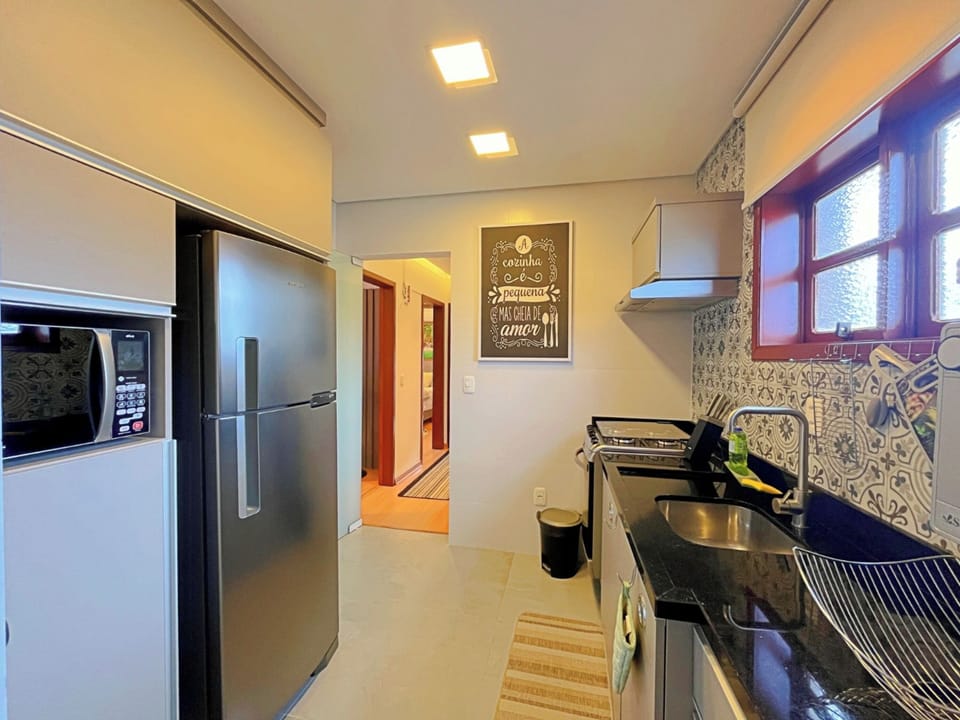Family Apartment | Private kitchen | Full-size fridge, microwave, oven, toaster